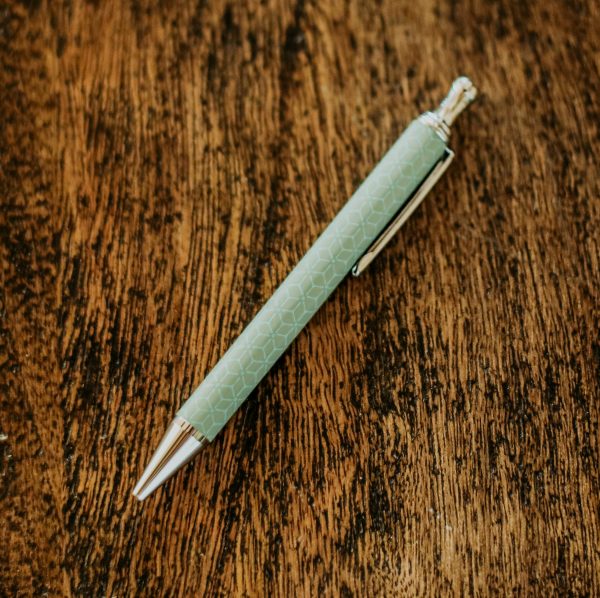 Love Grows Here Pens Fashion - Image 2